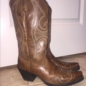 Ariat Women's Round Up Wing Tip Western Boots